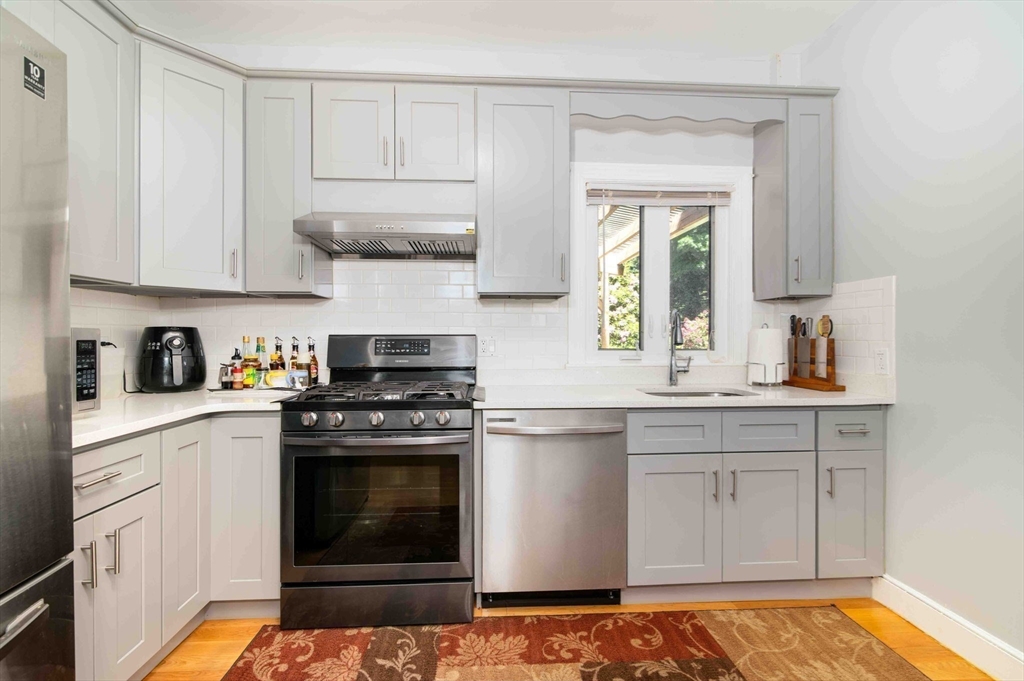 34 Spring Hill Road Boston, MA 02136 - Photo 16 of 37