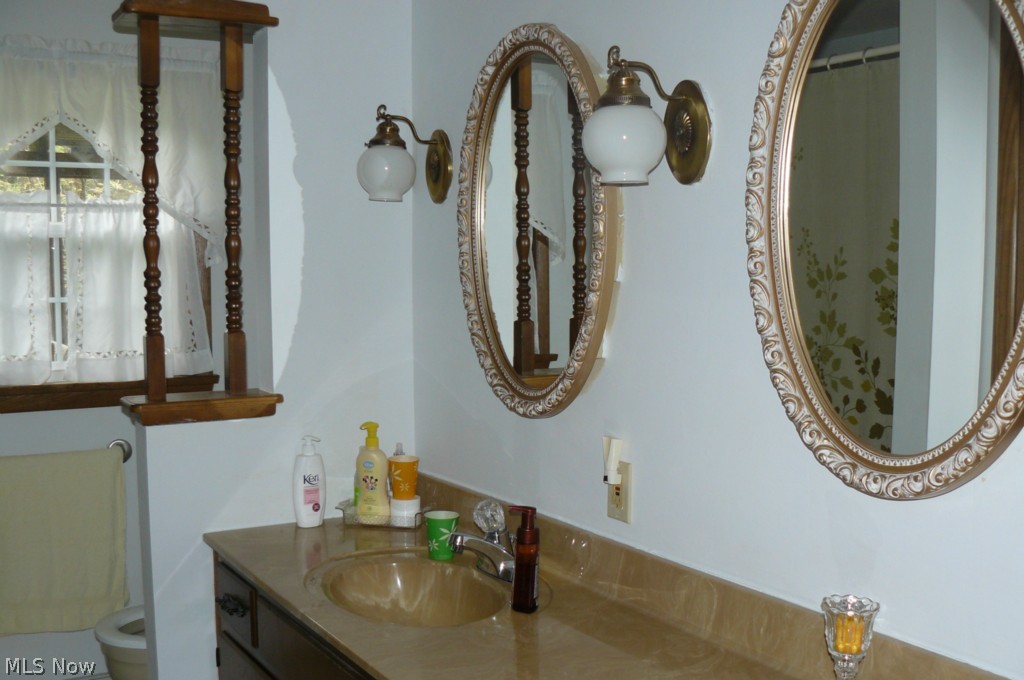 4439 Center Road Conneaut, OH 44030 - Photo 5 of 17 Gallery Image 5