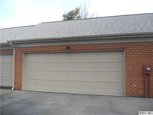 2819 Sharon View Road, Unit 2819 Charlotte, NC 28210 - Photo 14 of 16 Gallery Image 14