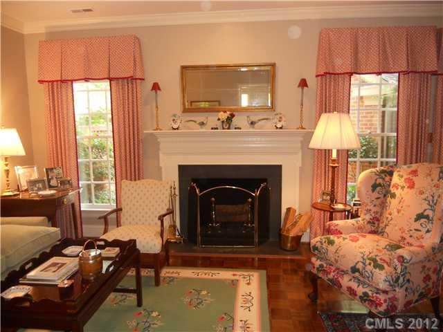 2819 Sharon View Road, Unit 2819 Charlotte, NC 28210 - Photo 4 of 16 Gallery Image 4