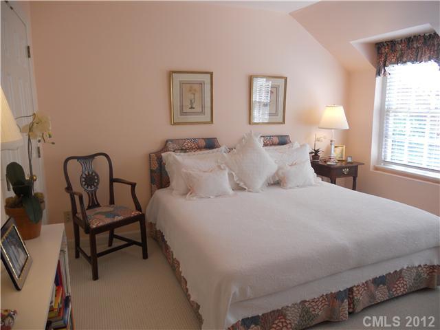2819 Sharon View Road, Unit 2819 Charlotte, NC 28210 - Photo 10 of 16 Gallery Image 10