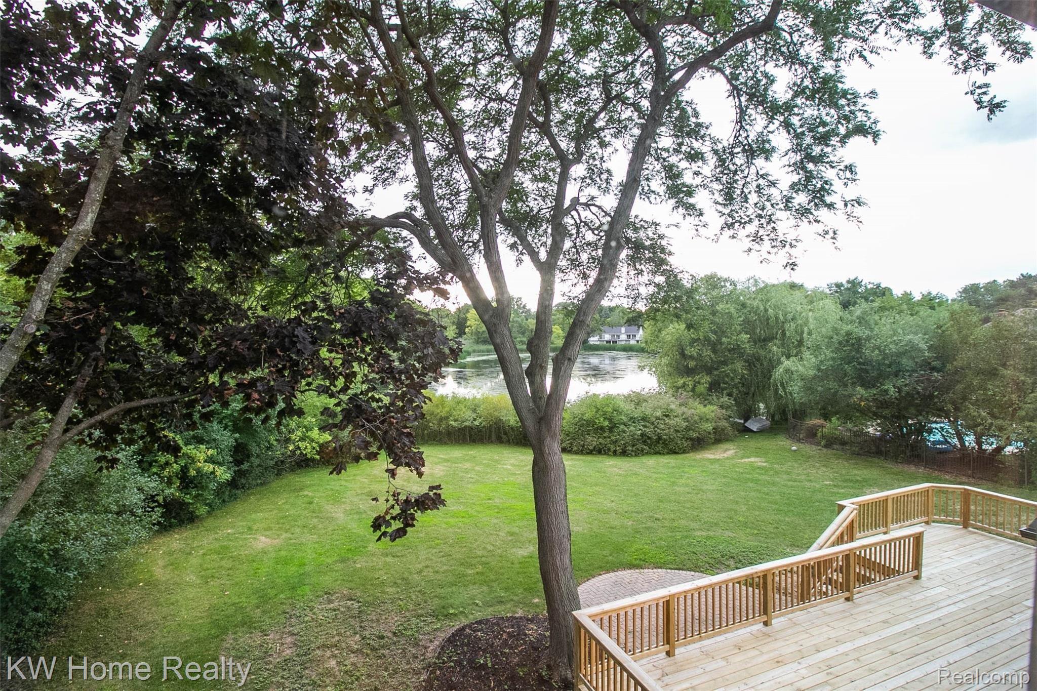 4260 Stoddard Road West Bloomfield, MI 48323 - Photo 39 of 47 43.jpg