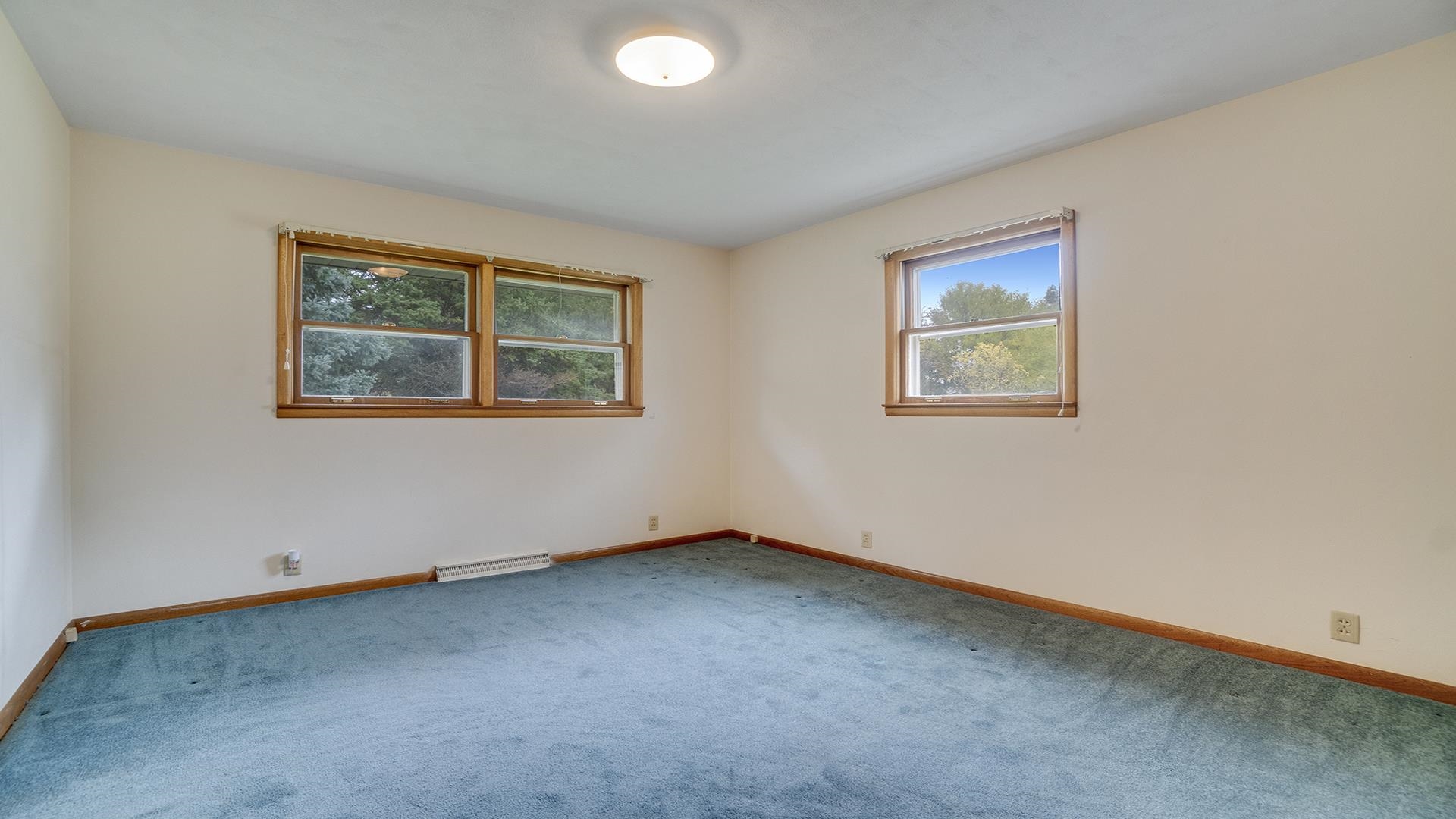 1405 Crest Lane Rochelle, IL 61068 - Photo 16 of 30 an empty room with a window