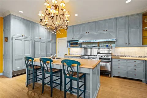 $6,995,000 | 788 East Woodland Road, Lake Forest, IL 60045