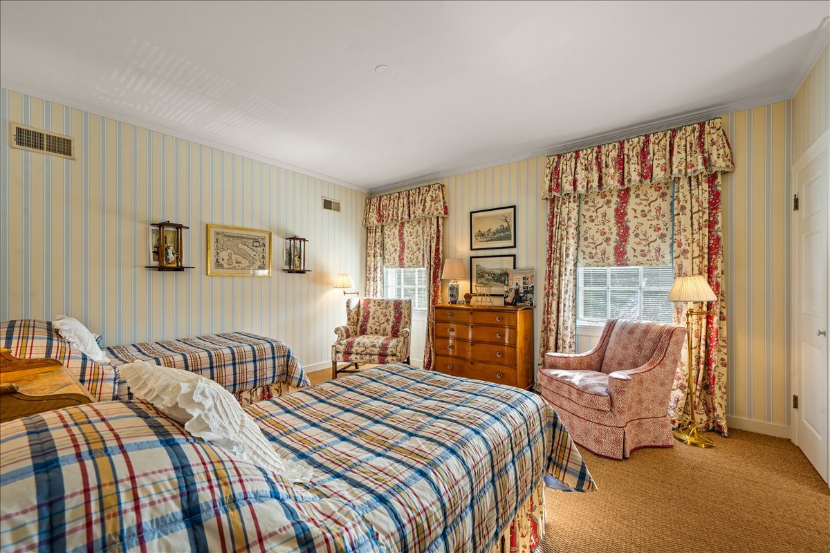 788 East Woodland Road Lake Forest, IL 60045 - Photo 37 of 50