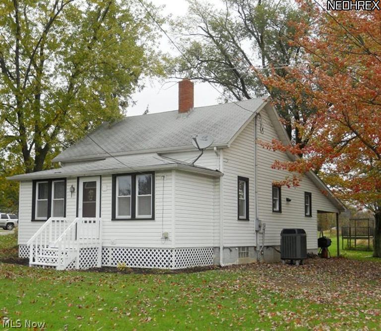 17540 Kinsman Road Middlefield, OH 44062 - Photo 2 of 16 Main home is beautifully updated 2 or 3 Bedrooms, wonderful custom kitchen with dining area, 1st floor laundry, 1.5 baths, freshly painted, wood floors and many updates.