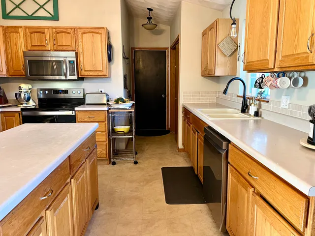 $829,900 | 28302 Hwy 80 Richland Center, Richland Center, WI 53581