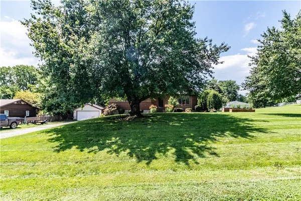 $306,400 | 12064 Mike Road, Lexington, MO 64067
