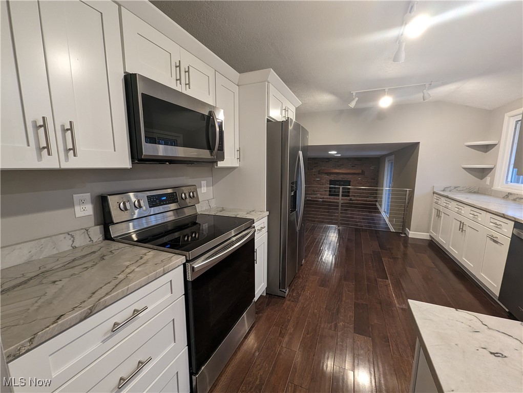 8645 Cedar Road Chesterland, OH 44026 - Photo 16 of 38 Gallery Image 16