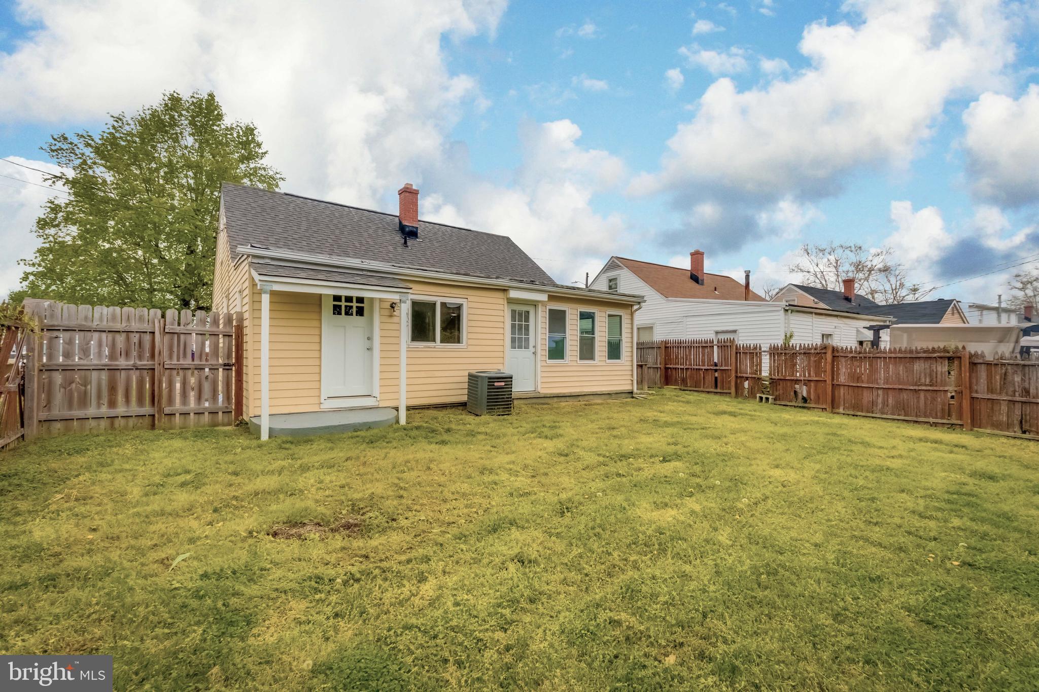 8225 Longpoint Road Dundalk, MD 21222 - Photo 32 of 34
