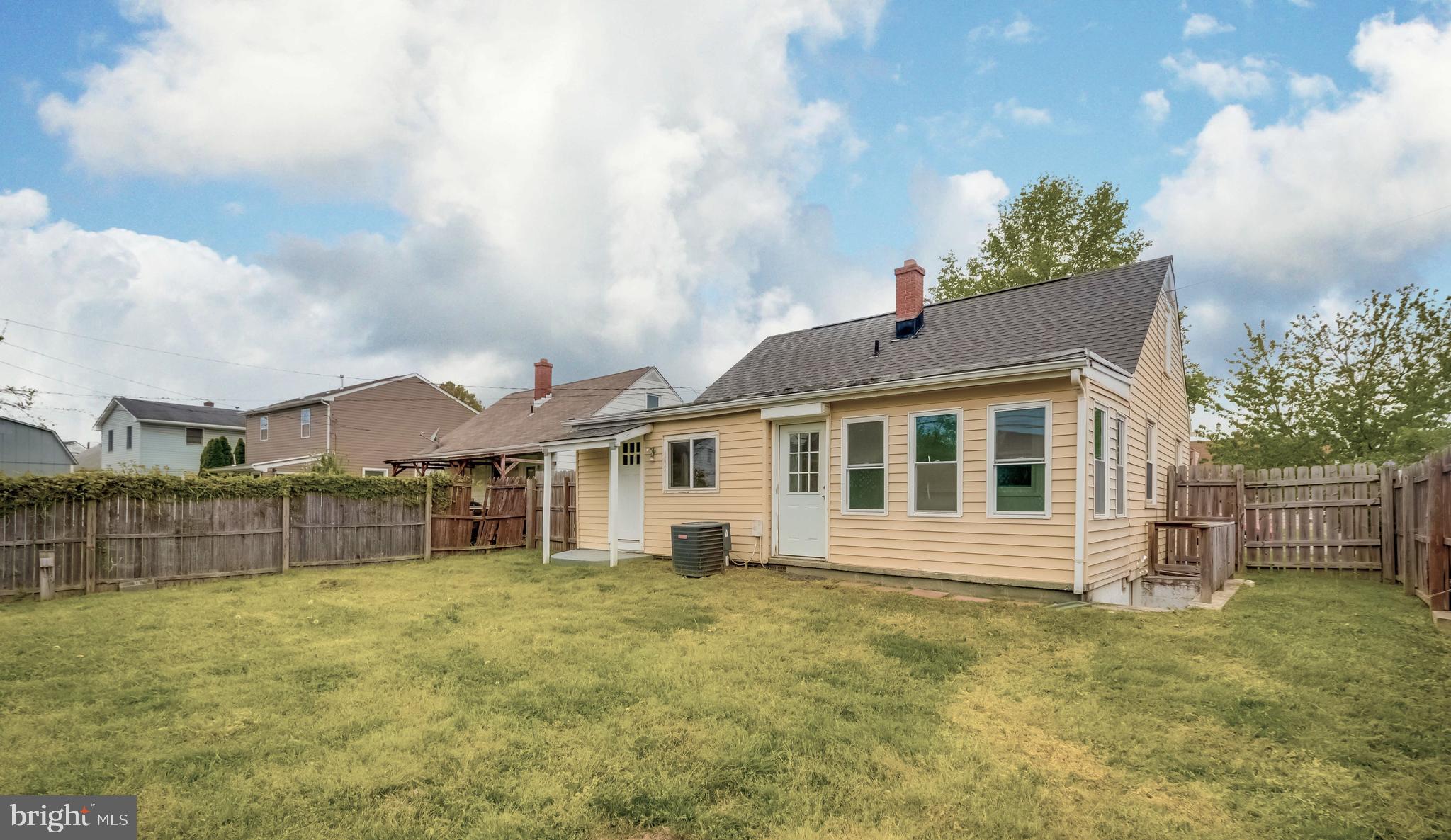 8225 Longpoint Road Dundalk, MD 21222 - Photo 33 of 34