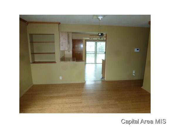 2645 East Lawrence Avenue Springfield, IL 62703 - Photo 4 of 18 Gallery Image 4