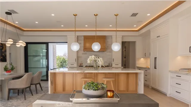 $6,995,000 | 600 Powell Place, Newport Beach, CA 92663