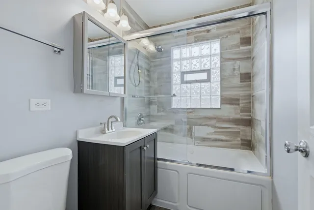 $239,900 | 15346 Le Claire Avenue, Oak Forest, IL 60452