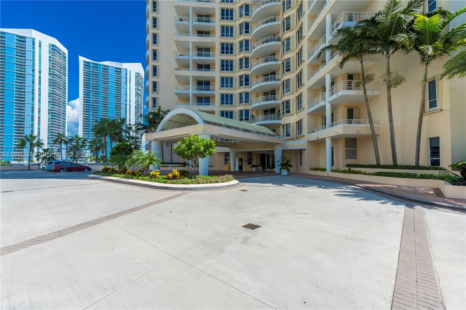 888 Brickell Key Drive, Unit 1807 Miami, FL 33131 - Photo 46 of 58 a front view of a building