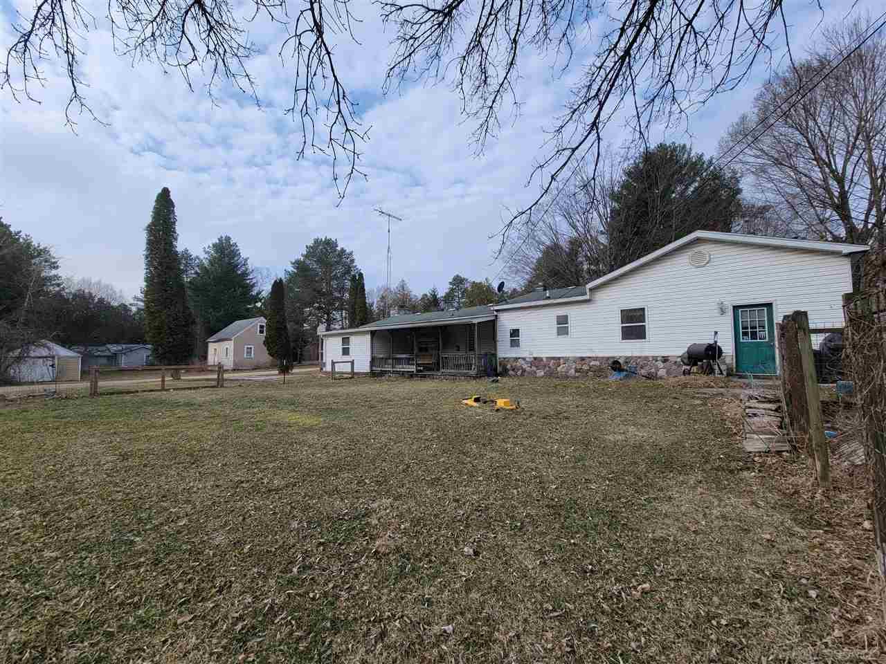 7321 Hawthorne Road Lexington, MI 48450 - Photo 3 of 14 50068394-2.JPG