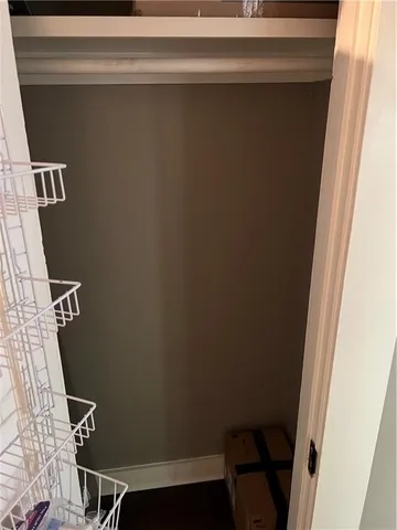 $6,600 | 931 Pine Street, New Orleans, LA 70118