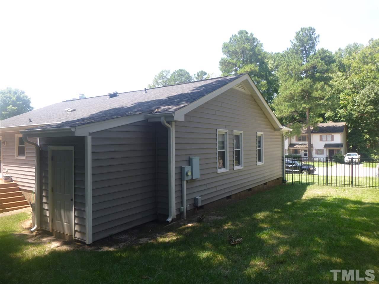 6908 Glendower Road Raleigh, NC 27613 - Photo 20 of 25