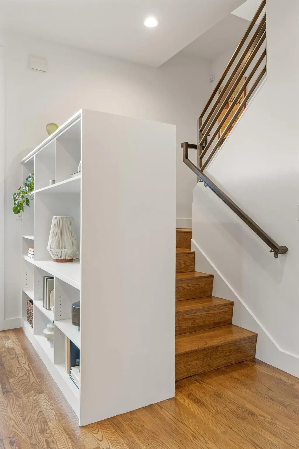 313 Spruce Street Alameda, CA 94501 - Photo 10 of 12 Digital rendering of the stairs