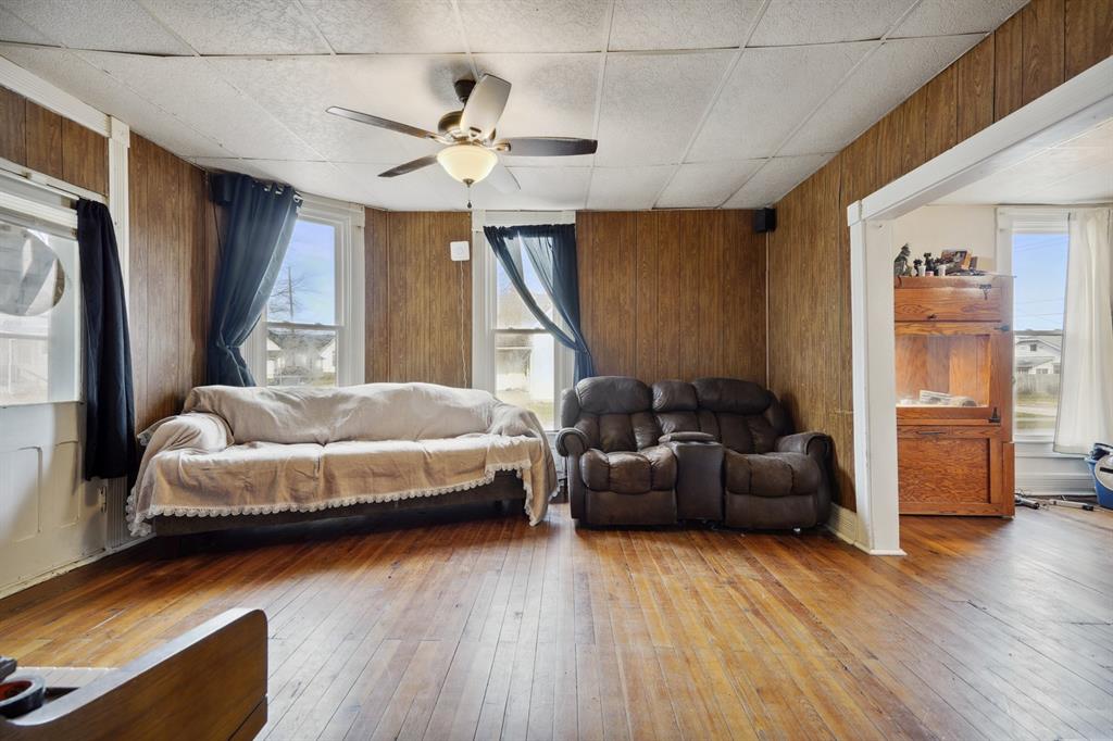 741 Reed Street Columbus, IN 47201 - Photo 7 of 21 Gallery Image 7