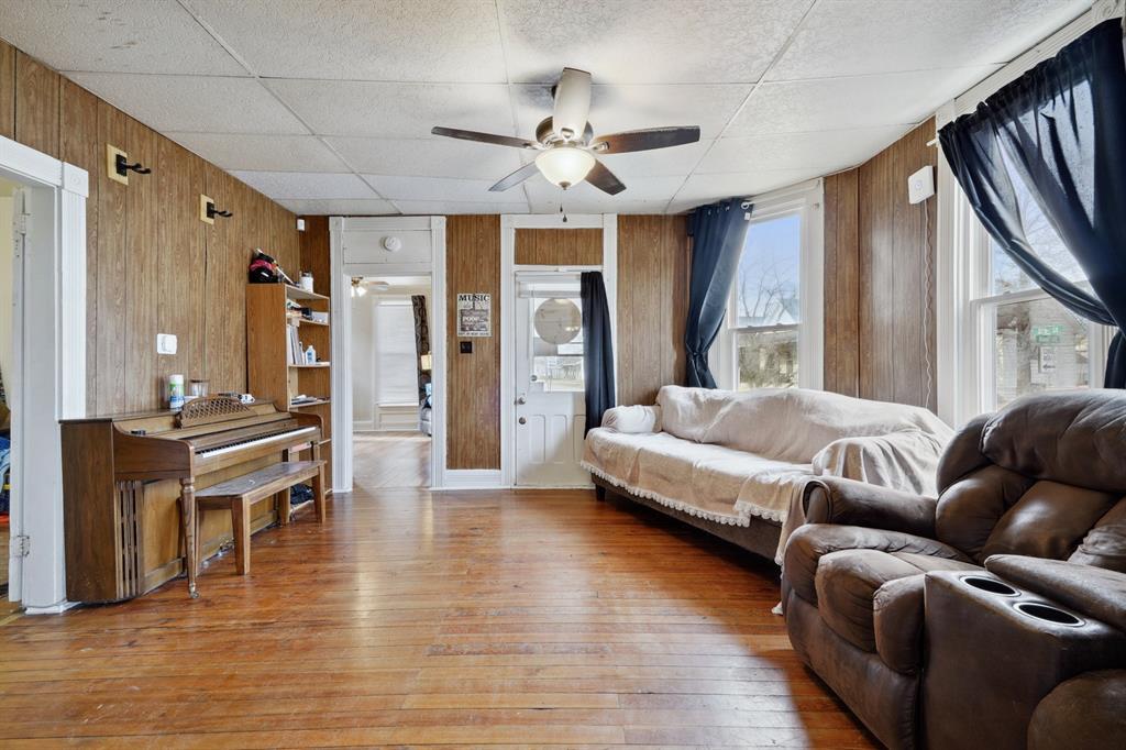741 Reed Street Columbus, IN 47201 - Photo 8 of 21 Gallery Image 8