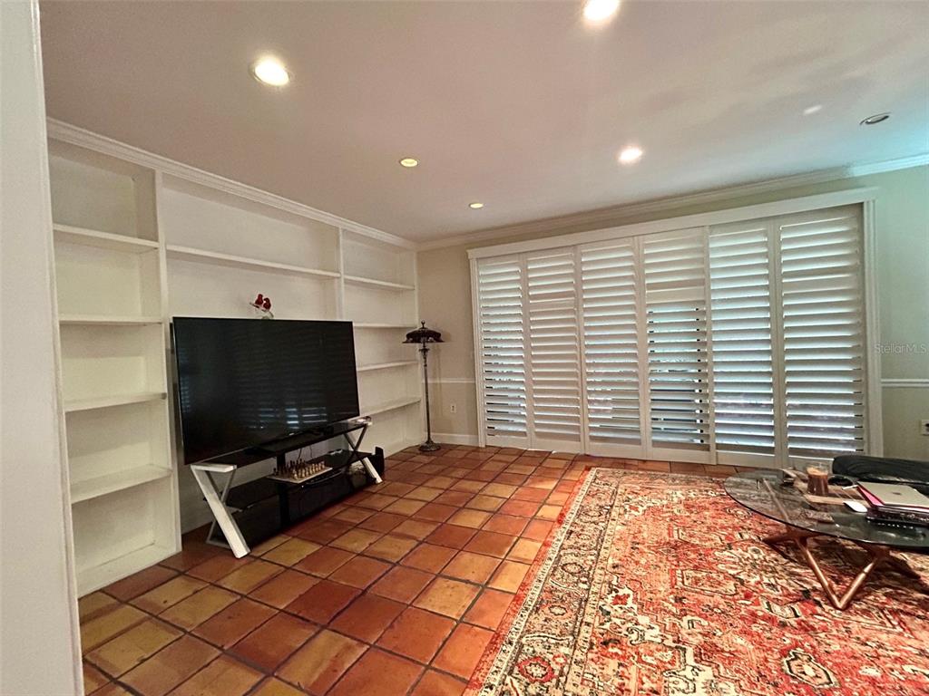 820 Druid Hills Road Tampa, FL 33617 - Photo 6 of 29