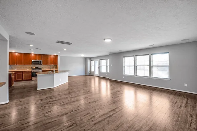 $2,475 | 1107 Epworth Ct., Conroe, TX 77304