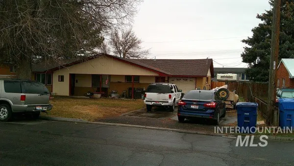 $309,900 | 1205 Lawndale Drive, Twin Falls, ID 83301