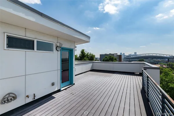 a view of a terrace with sky view