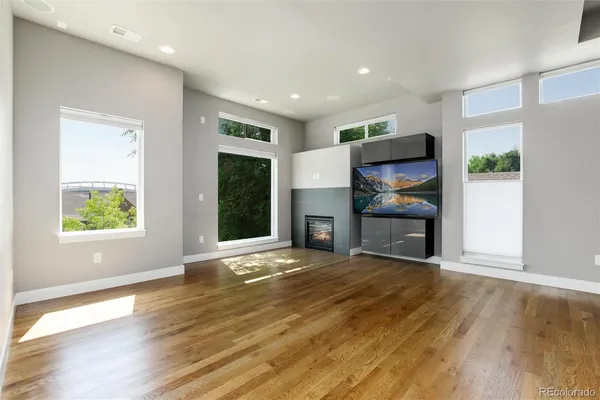 a view of livingroom with furniture and window