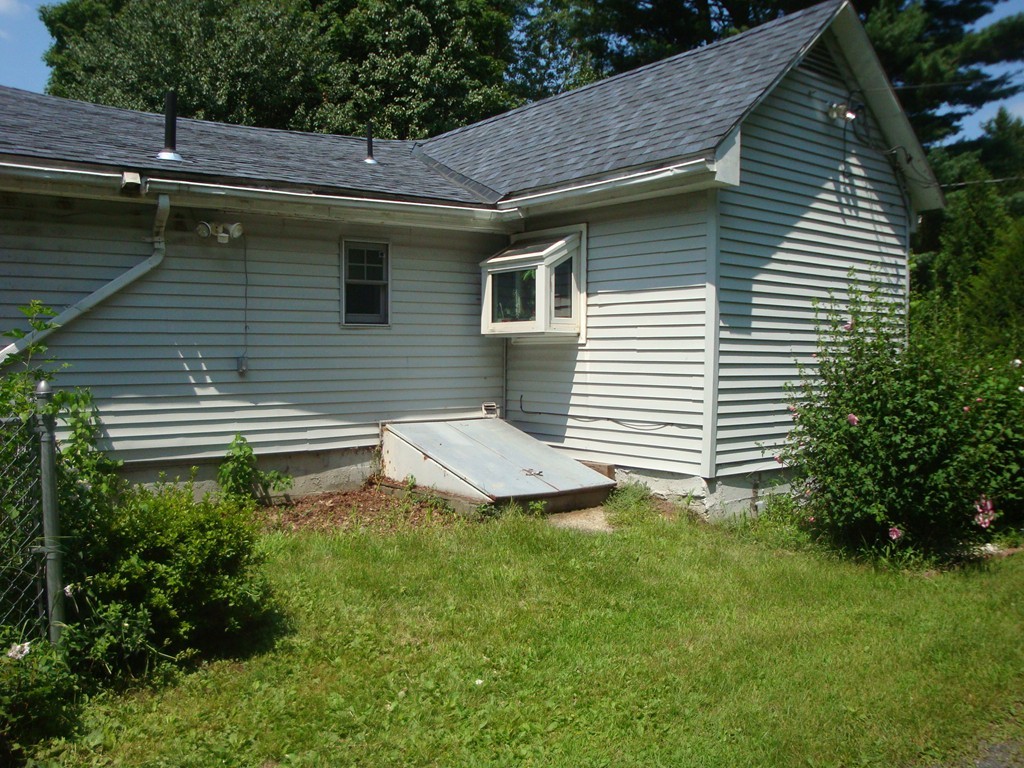31 Ridgeway Street Westfield, MA 01085 - Photo 12 of 12 Gallery Image 12