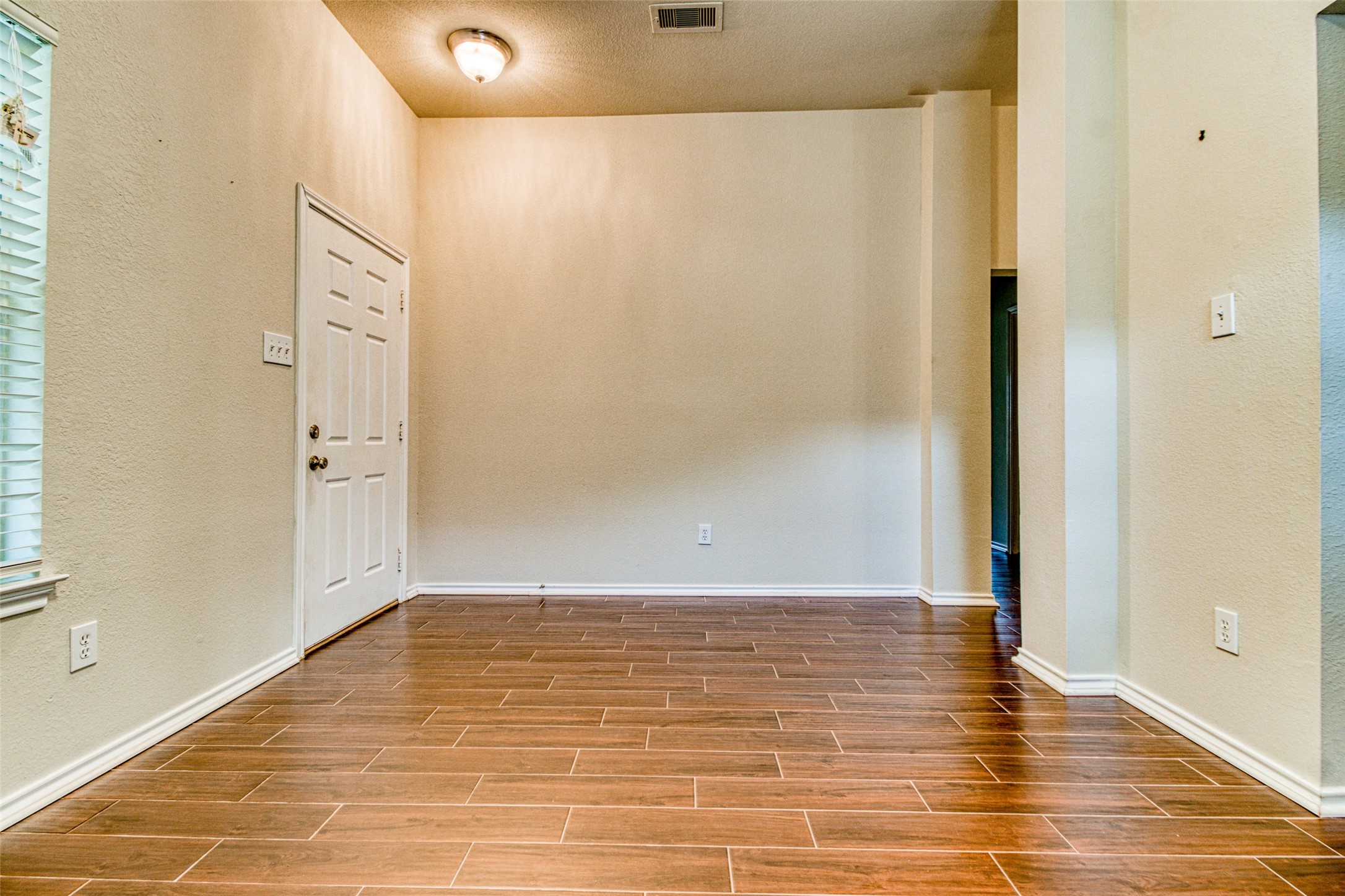 142 Anvil Rock Lane Richmond, TX 77469 - Photo 7 of 42