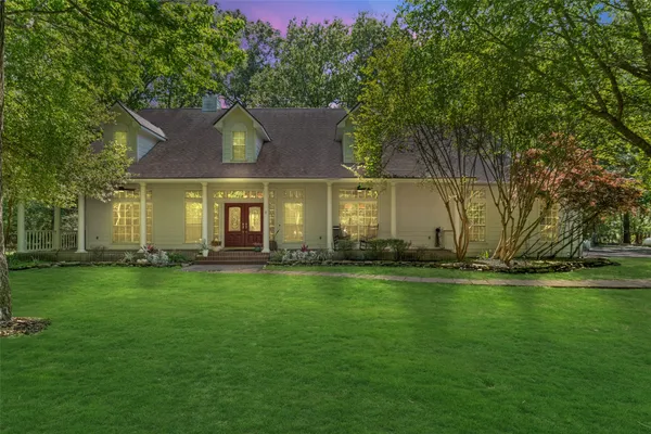 $739,000 | 350 Lago Trace Drive, Huffman, TX 77336