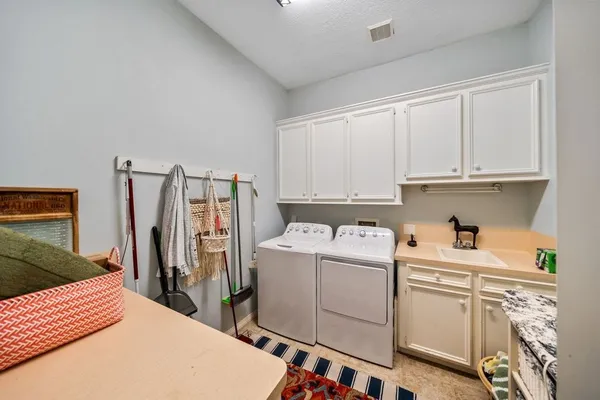 $739,000 | 350 Lago Trace Drive, Huffman, TX 77336