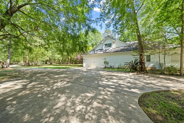 $739,000 | 350 Lago Trace Drive, Huffman, TX 77336