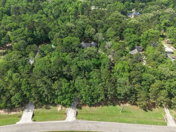 $739,000 | 350 Lago Trace Drive, Huffman, TX 77336