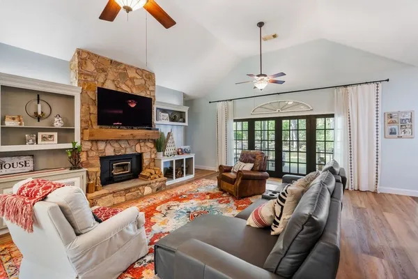 $739,000 | 350 Lago Trace Drive, Huffman, TX 77336