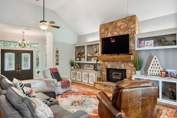 $739,000 | 350 Lago Trace Drive, Huffman, TX 77336