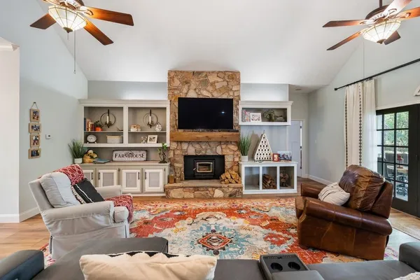 $739,000 | 350 Lago Trace Drive, Huffman, TX 77336