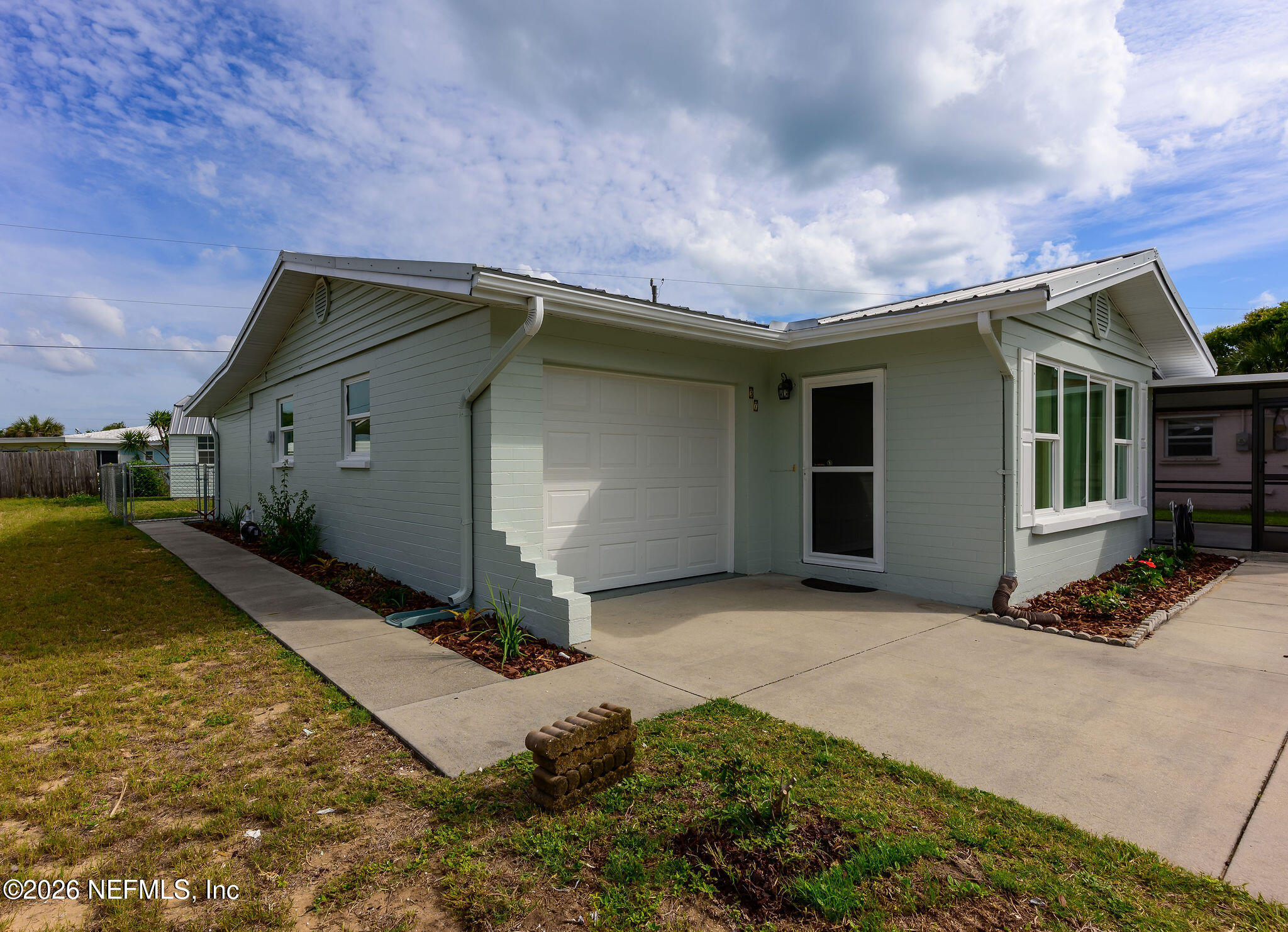 37 Berkley Road Ormond Beach, FL 32176 - Photo 4 of 33 a front view of house with yard