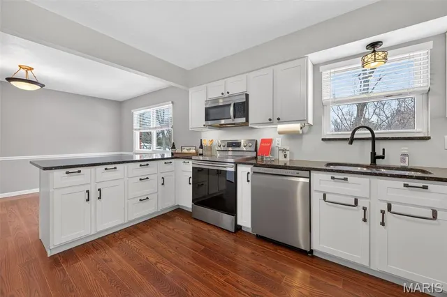 $2,600 | 1203 Dorne Drive, Manchester, MO 63021