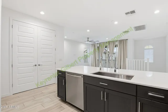 $2,100 | 4117 East Pinto Drive, Gilbert, AZ 85296