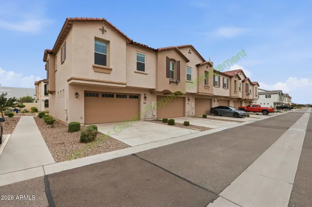 $2,100 | 4117 East Pinto Drive, Gilbert, AZ 85296