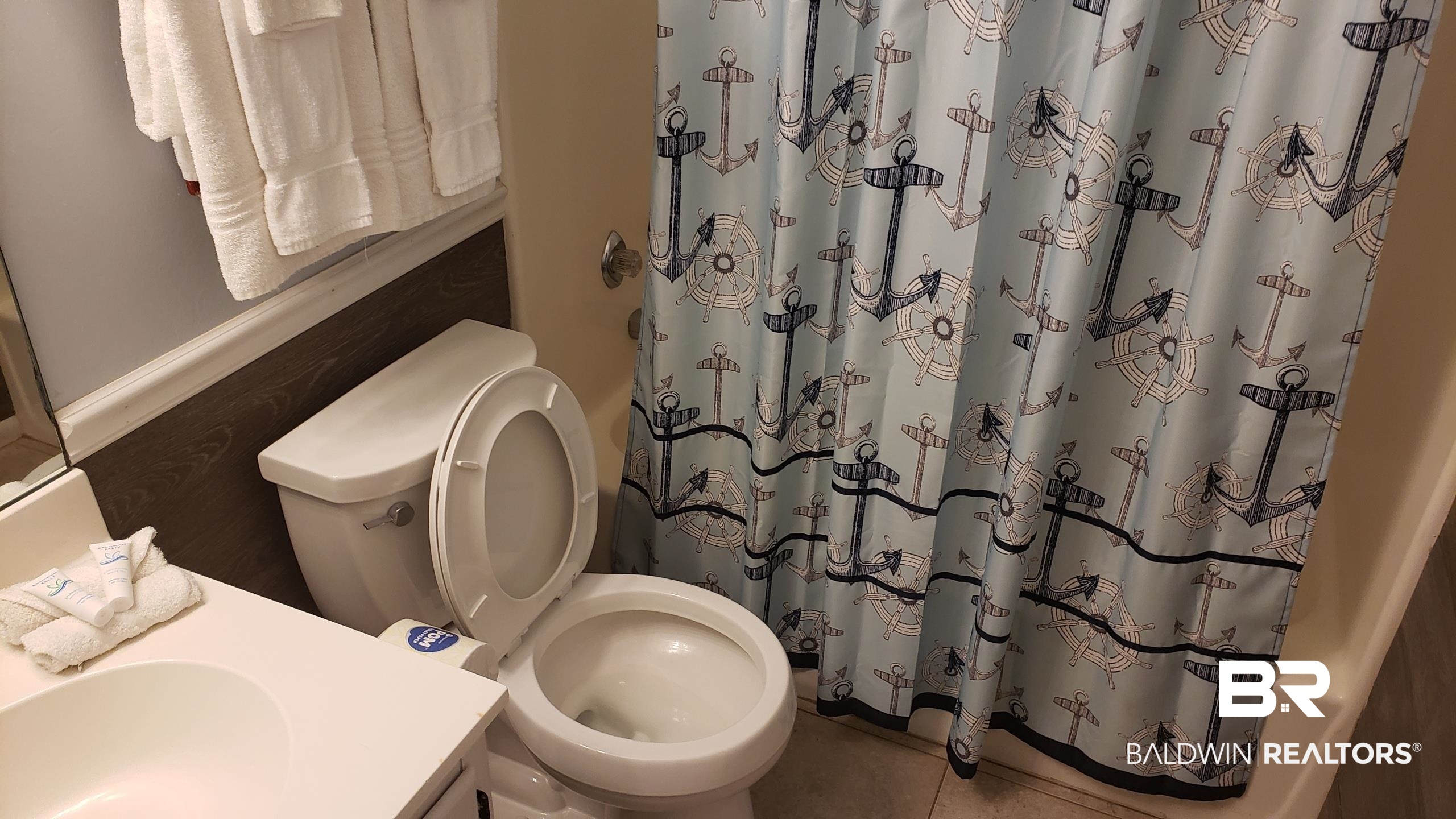 400 Plantation Road, Unit 2114 Gulf Shores, AL 36542 - Photo 5 of 21 Bathroom 1