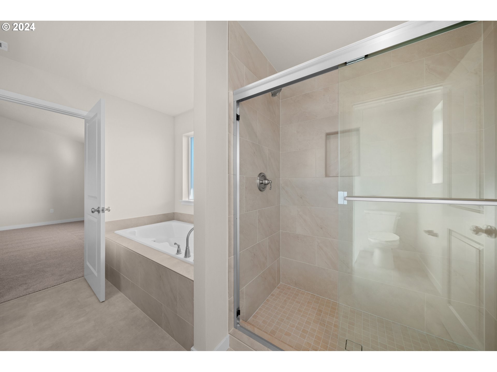 4361 Chaparal Place Albany, OR 97321 - Photo 16 of 36 a bathroom with a tub shower and a sink