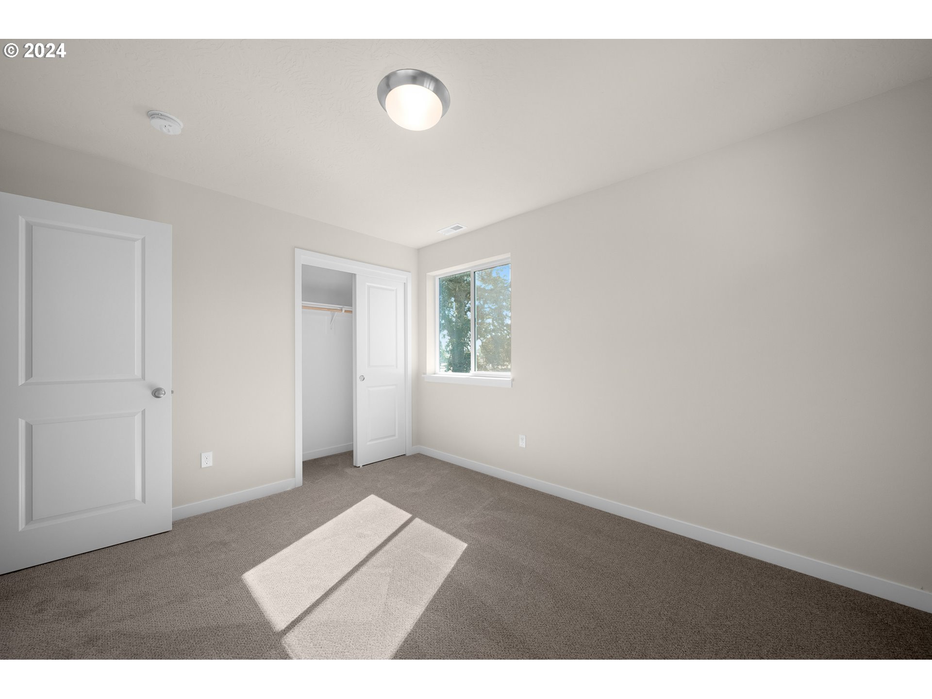 4361 Chaparal Place Albany, OR 97321 - Photo 23 of 36 a view of an empty room with a window