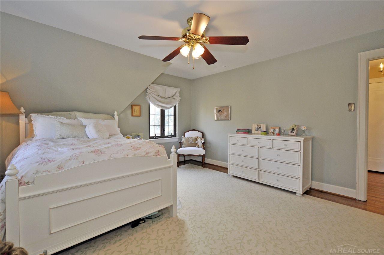 1215 Harvard Road Grosse Pointe Park, MI 48230 - Photo 24 of 34