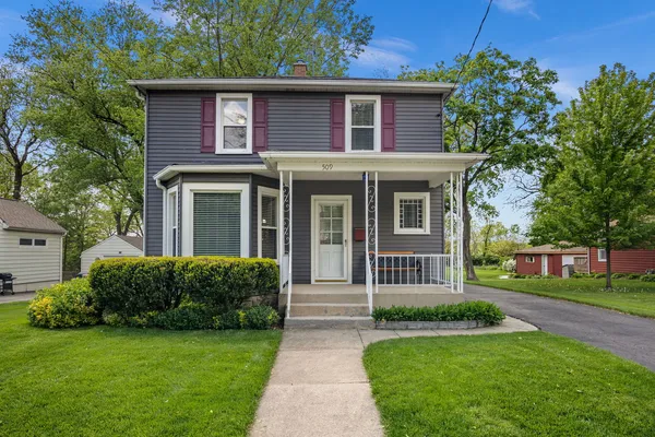 $390,000 | 509 South Van Buren Street, Batavia, IL 60510