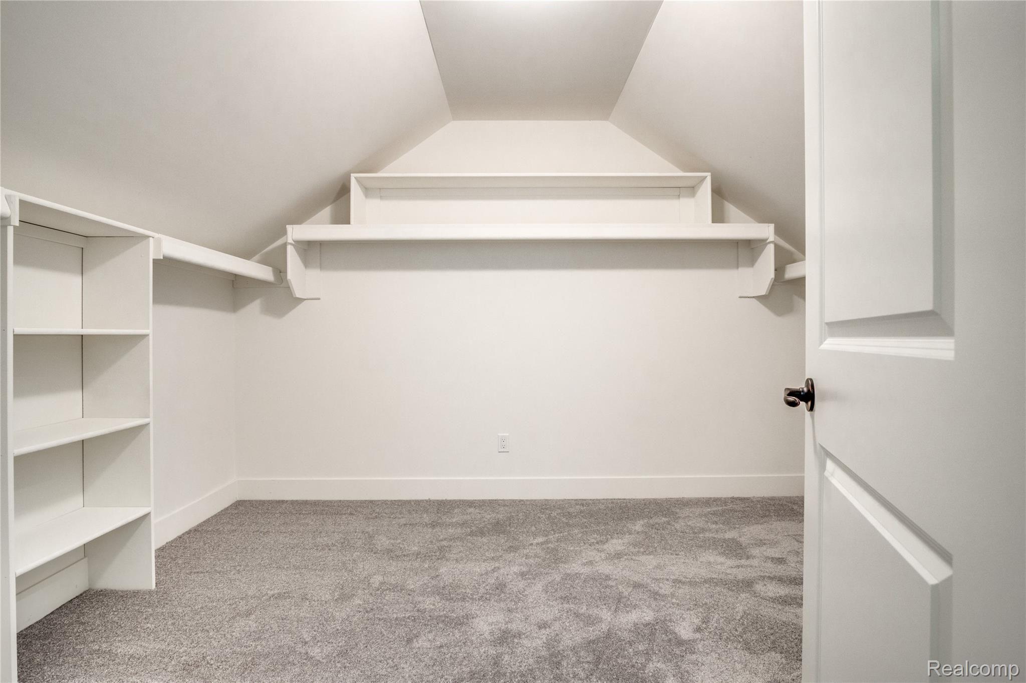 3909 Samuel Avenue Rochester, MI 48309 - Photo 28 of 35 Interiors (33 of 45).JPG