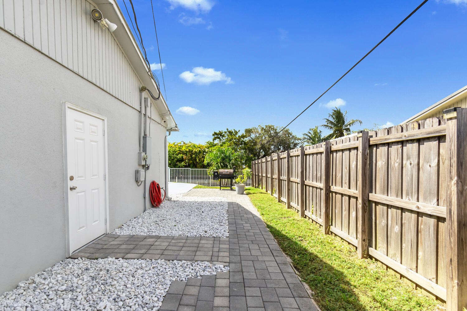 925 East River Drive Margate, FL 33063 - Photo 21 of 28 Side of the house
